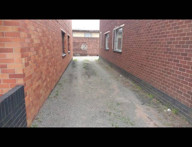 2 BEDROOM APARTMENT FOR SALE IN FOREST HILL